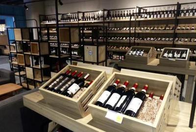 奶粉、化妝品、紅酒. 看看進(jìn)口商品的正確選購方法